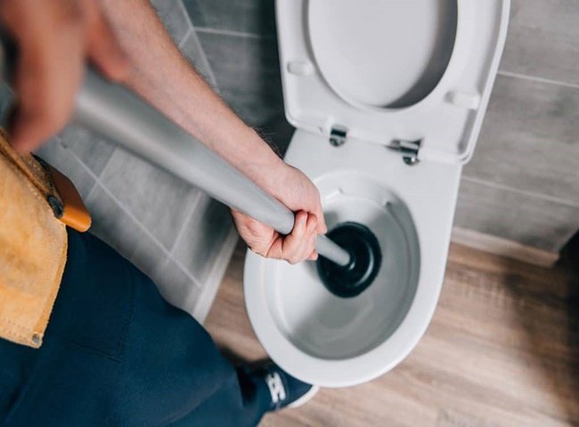 Th&ocirc;ng bồn cầu quận 1 Long Nhật cam kết chất lượng, uy t&iacute;n 100%