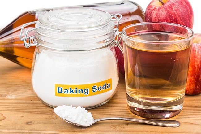 Khử mùi bồn cầu bằng Baking soda và giấm