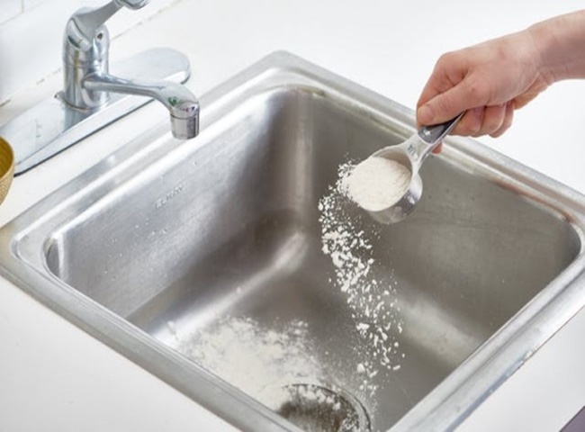 Th&ocirc;ng tắc bồn rửa b&aacute;t nhanh ch&oacute;ng bằng bột th&ocirc;ng cống
