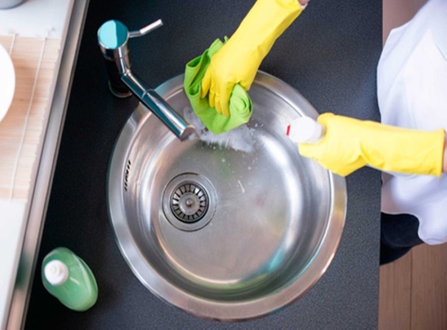 Th&ocirc;ng tắc bồn rửa b&aacute;t nhanh ch&oacute;ng bằng tay