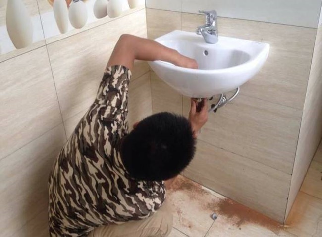 th&ocirc;ng nghẹt lavabo quận G&ograve; Vấp gi&aacute; rẻ